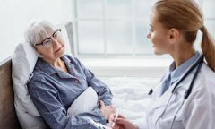 为什么多数癌症容易在老年人中发生